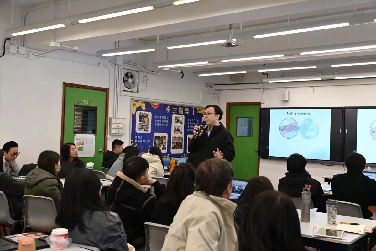 Ying Zhang conducting teacher training in Hong Kong